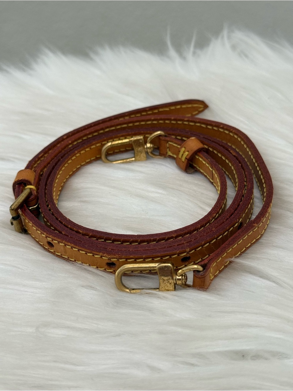LOUIS VUITTON Vachetta Leather Shoulder Strap